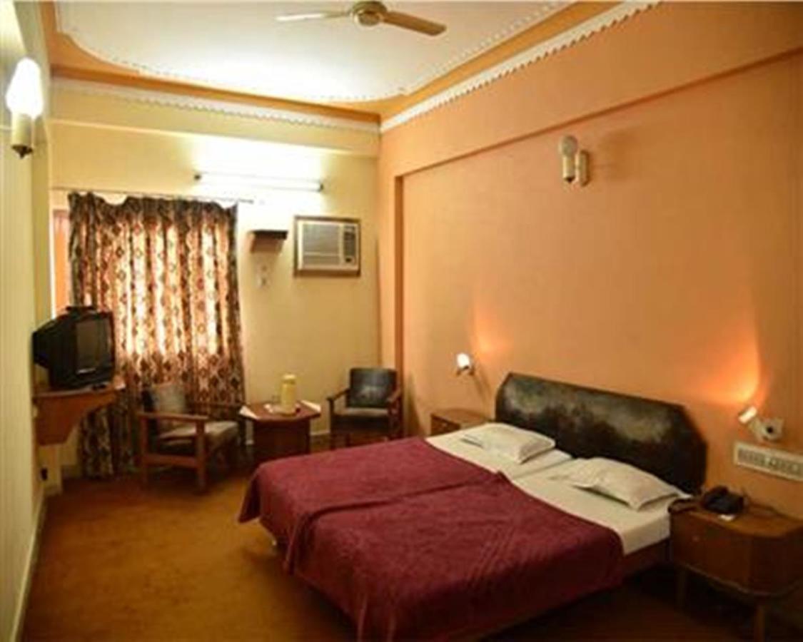 Saheli Palace